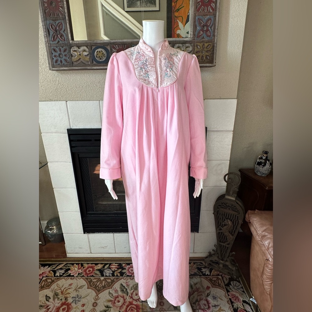 Vtg 70's Housecoat Robe Duster Pink Sears Apostro… - image 1